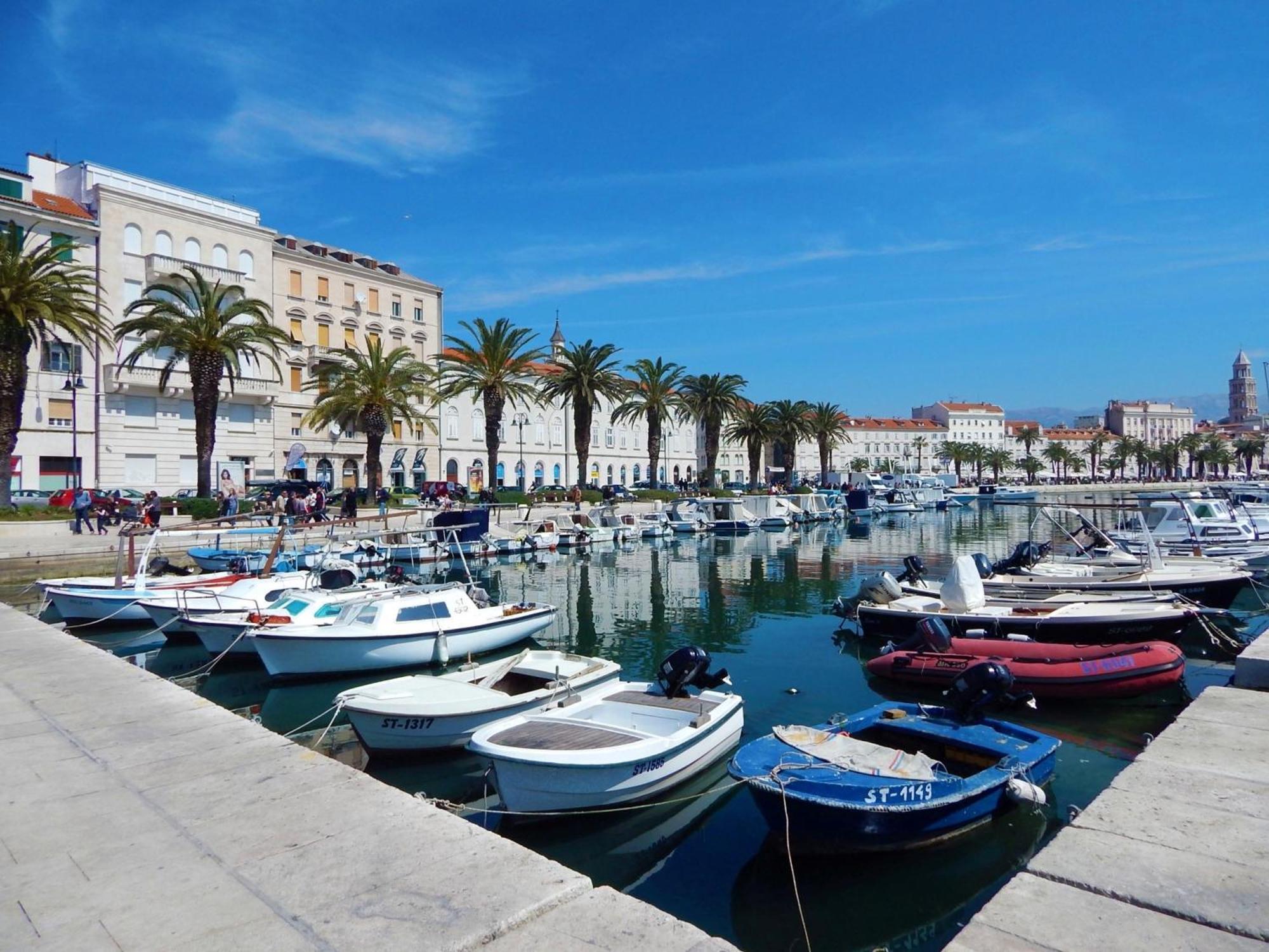 Beachfront Milan, With Balcony Appartement